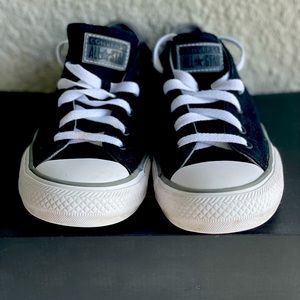 Girls' Converse Chuck Taylor All Star Shoreline Sneakers with red bottoms